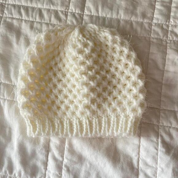 Source Unknown Accessories - White chunky knit beanie womens hat warm cozy winter cottage autumn romantic